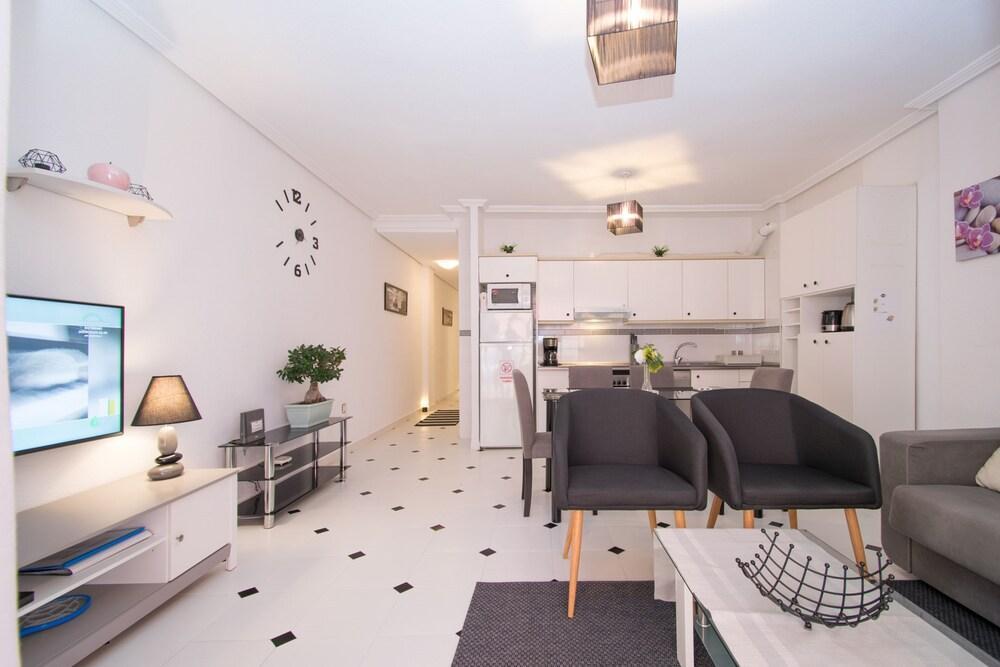 Bergantin Apartment Torrevieja Zewnętrze zdjęcie